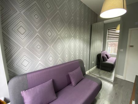 Alfred Road, London - Photo 3