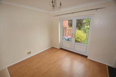 3 bedroom semi-detached house to rent - Photo 5