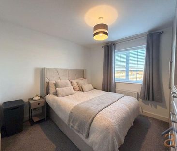 3 bedroom semi-detached house to rent - Photo 6