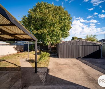 FRESHLY RENOVATED COMFORTABLE HOME - Photo 5