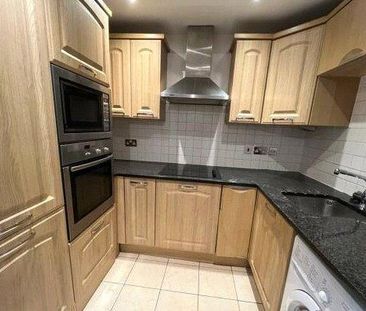 2 bedroom penthouse to rent - Photo 4