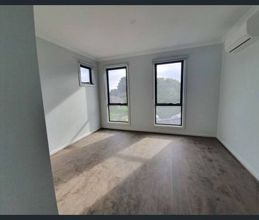 Extra large Luxury 3 Bedroom Townhouse - Photo 5