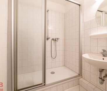 Charmante, frisch renovierte 3-Zimmer-Altbauwohnung mit Holzdielen ... - Photo 6