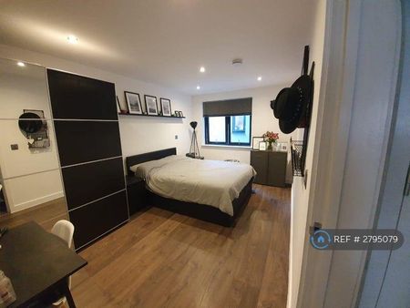 1 bedroom flat to rent - Photo 3