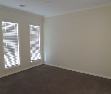 15 Castleton Street, Wodonga VIC 3690 - House For Rent | Domain - Photo 4