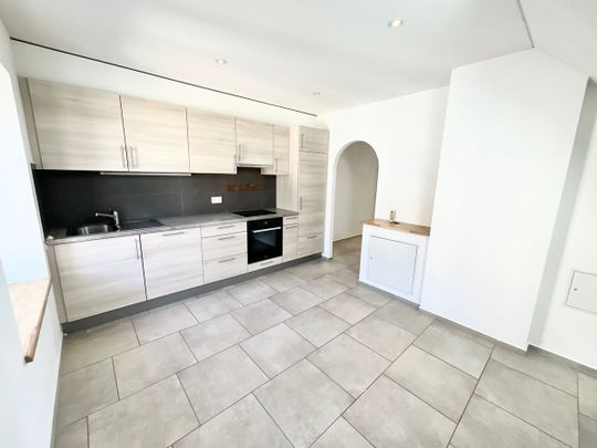 3-room apartment on the 3rd and last floor - south-facing balcony and large shared outdoor area - Photo 1