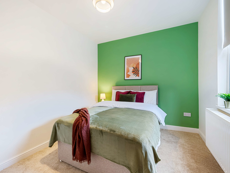 Newly Refurbished 7-Bed House Share In L13! Room 3 (Double) - Photo 5