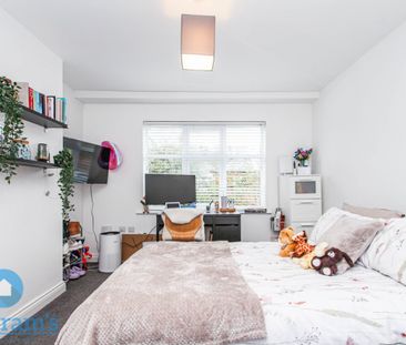 4 bed Semi-Detached House for Rent - Photo 5