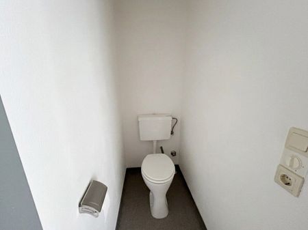 Kompakte 2-Zimmer Wohnung mit sonnigem Balkon - teilsaniert! - Photo 4