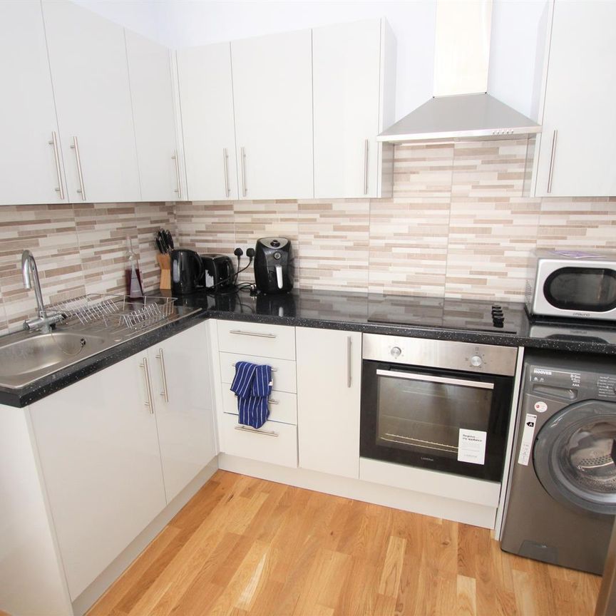 1 bedroom Terraced House to let - Photo 1