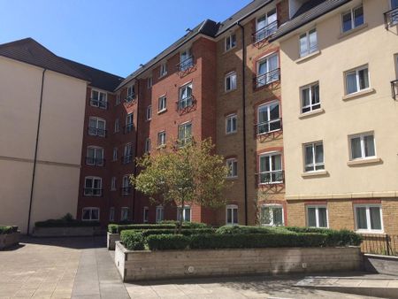 2 bedroom flat to rent - Photo 3