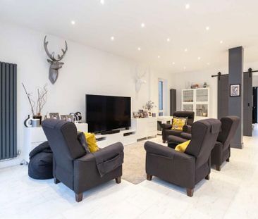 5 bedroom detached house to rent - Photo 3