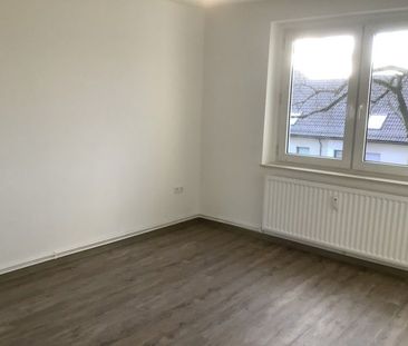 Etwas besonderes: ansprechende 2-Zimmer-Wohnung mit Balkon, sofort ... - Photo 2