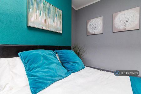 1 bedroom in a house share to rent - Photo 3