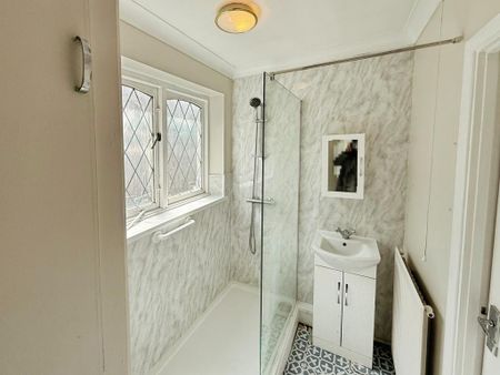 3 bedroom bungalow to rent - Photo 4