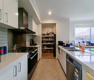 34B Second Street, Clayton VIC 3168 - Townhouse For Rent | Domain - Photo 6
