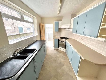 2 bedroom terraced house to rent - Photo 5