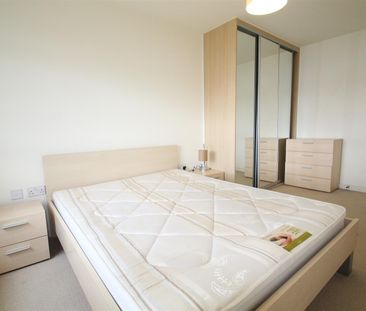 Windsor Court, Mostyn Grove, Bow - Photo 6