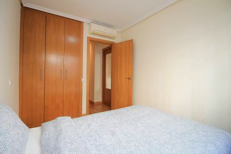 Calle de Robledo, Madrid, Community of Madrid 28039 - Photo 5