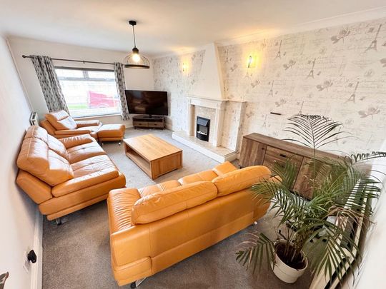 3 bedroom semi-detached house to rent - Photo 1