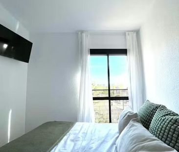 Calle Alfredo Catalani, Málaga, Andalusia 29003 - Photo 6