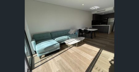 Split level furnished apartment in the heart of Rosebery - Photo 3