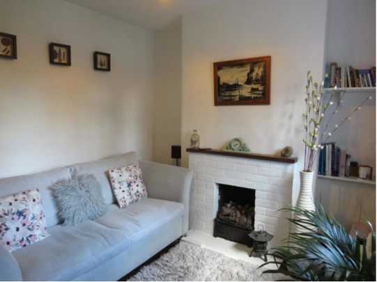 2 bedroom semi-detached house to rent - Photo 1