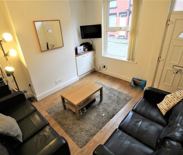 6 bedroom terraced house to rent - Photo 1
