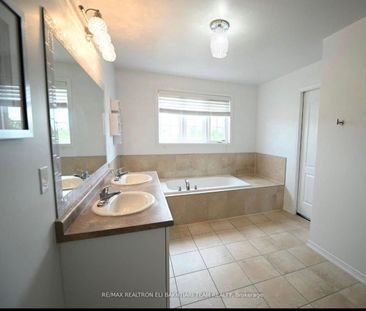 For Lease - 1226 Leslie Drive Unit# Room 2, Innisfil, Ontario - Photo 2