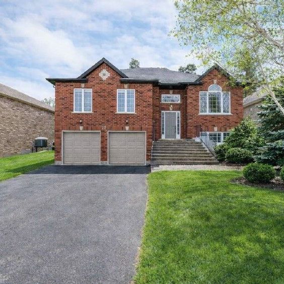 For Lease - 29 Wildwood Trail, Barrie, Ontario - Photo 1