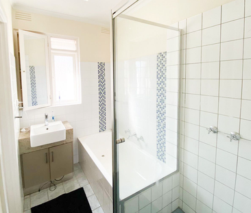 42 Gourlay Street, Balaclava, VIC - Photo 6