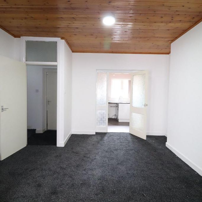 2 bedroom end of terrace house to rent - Photo 1