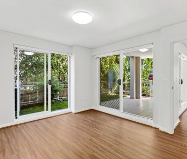 Stunning Designer Two Bedroom Apartment - Photo 1