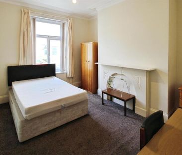 5 bedroom terraced house to rent - Photo 3