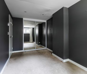 328 Crown Street, Surry Hills NSW 2010 - Apartment For Rent | Domain - Photo 3