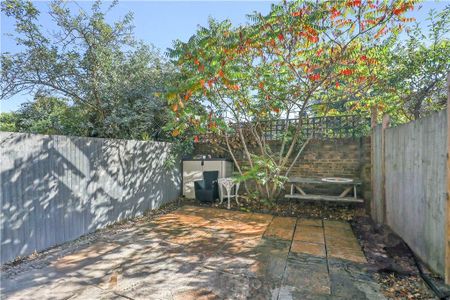 4 bedroom house to rent - Photo 4