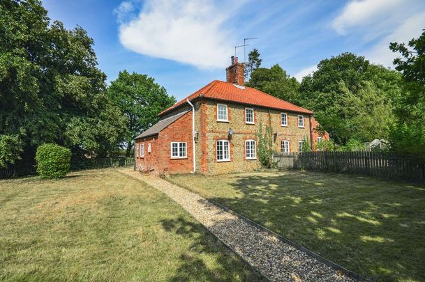 2 bedroom semi-detached house to rent - Photo 1