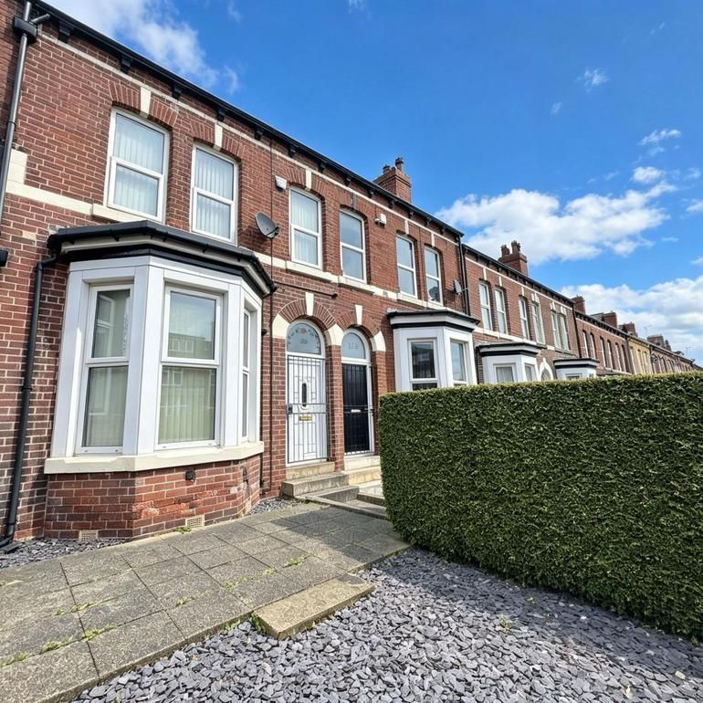 5 bedroom terraced house to rent - Photo 1