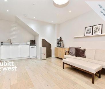 3 bedroom end of terrace house to rent - Photo 1