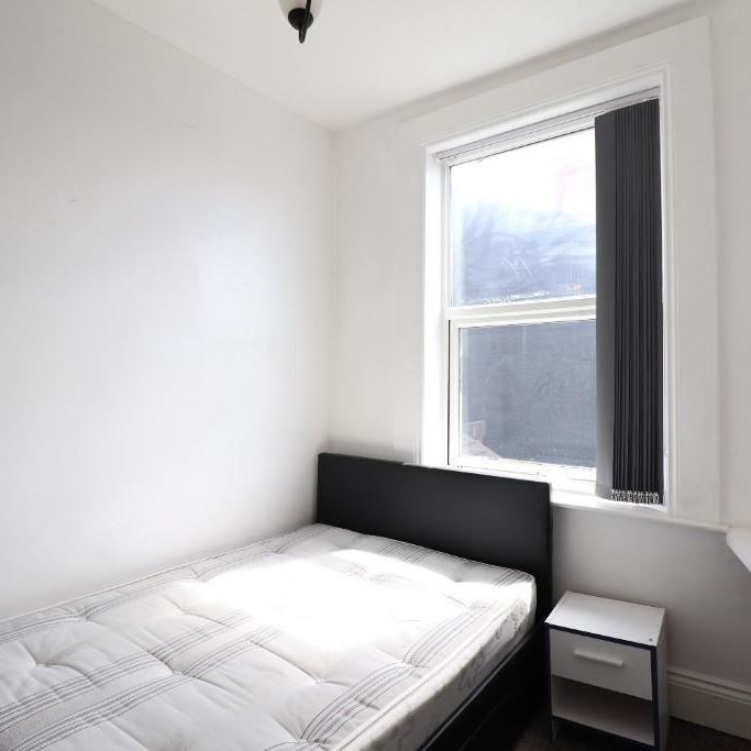 4 bedroom house share for rent in Reservoir Road, Birmingham, B16 - Photo 1