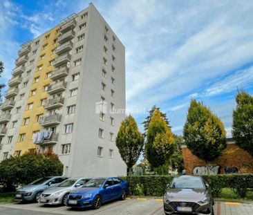 Pronájem bytu 3+1 61 m2 - Fotografie 1