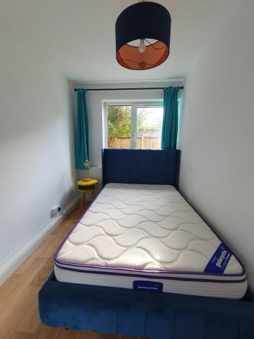 1 Bed Flat, London, E2 - Photo 3
