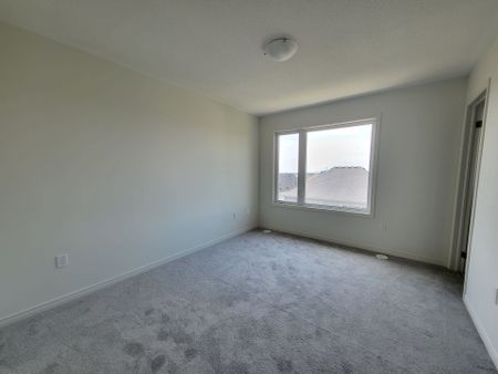 For Lease - 1432 Coral Springs Path, Oshawa, Ontario - Photo 2