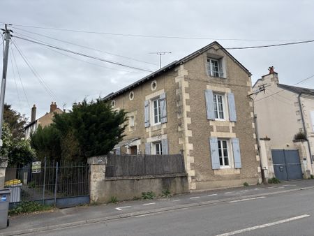 Location Maison 5 pièces 97m² POITIERS 86000 - Photo 5