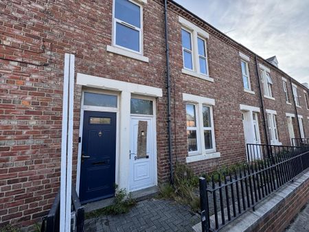 4 bedroom maisonette to rent - Photo 2