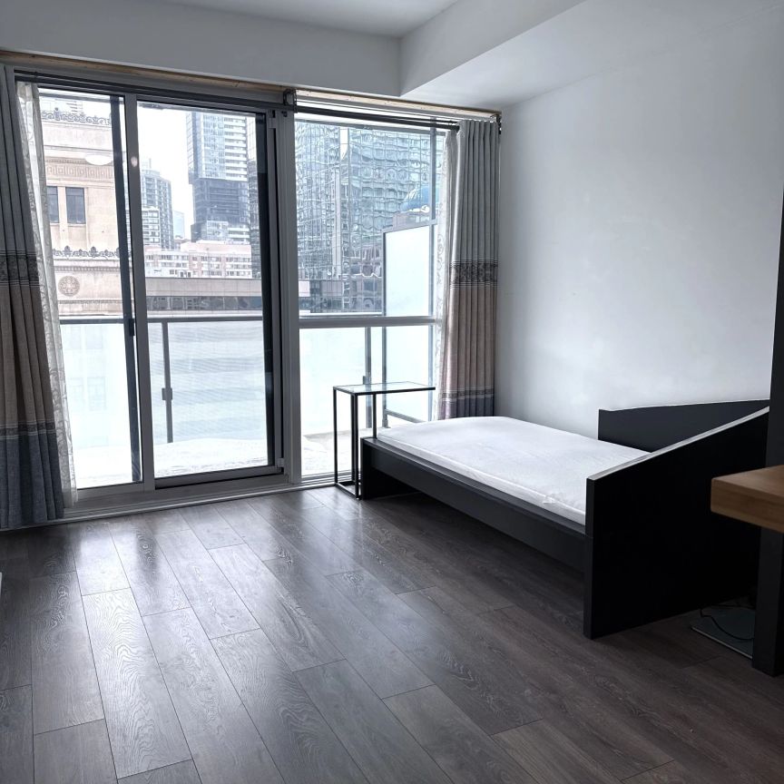 15 Grenville Street #702 - Photo 1