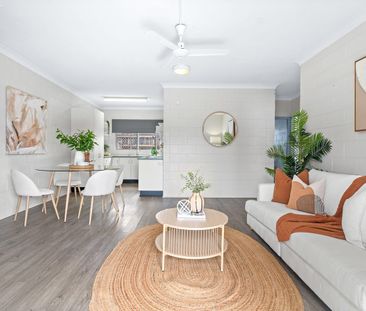 Ground floor living with private courtyard - Photo 1