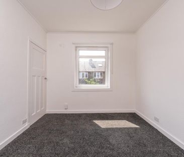 3 bedroom flat to rent - Photo 5