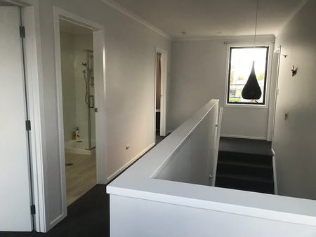 5 BEDROOMS TOWNHOUSE WITH 2 ENSUITES - Photo 4