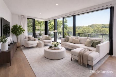 River View Stylish Apartment - Photo 2